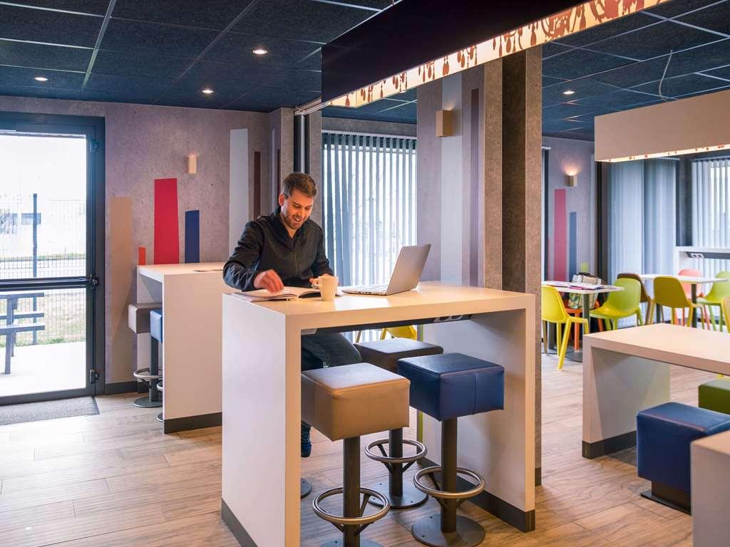 Ibis Budget Rennes Rte Lorient Eksteriør bilde